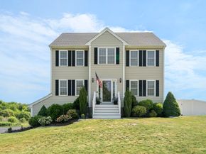 73 Franklin St, Halifax MA 02338