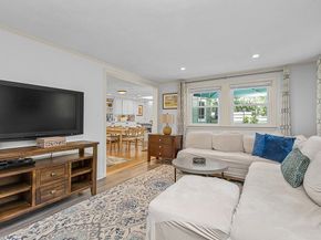 9 Lakeshore Dr, Norfolk MA 02056
