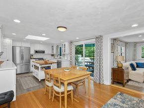 9 Lakeshore Dr, Norfolk MA 02056