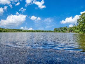 9 Lakeshore Dr, Norfolk MA 02056