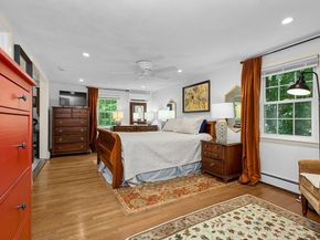 9 Lakeshore Dr, Norfolk MA 02056