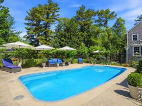 26 Acorn St, Duxbury MA 02332