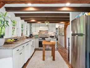26 Acorn St, Duxbury MA 02332