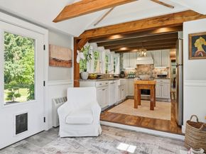 26 Acorn St, Duxbury MA 02332