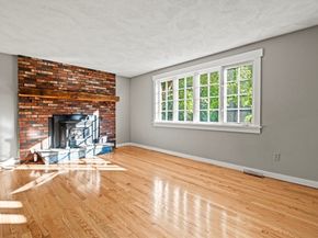 158 King St, Groveland MA 01834