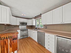 158 King St, Groveland MA 01834
