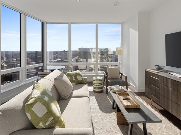 430 Stuart St 1505, Boston MA 02116