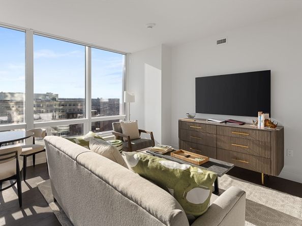 430 Stuart St 1505, Boston MA 02116