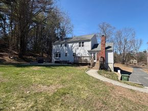 485 Hartford Ave, Uxbridge MA 01569