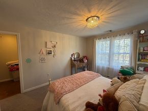 485 Hartford Ave, Uxbridge MA 01569