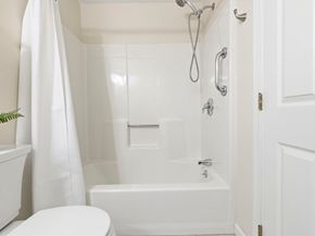 849 Boston Post Rd E 3G, Marlborough MA 01752