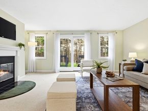 849 Boston Post Rd E 3G, Marlborough MA 01752