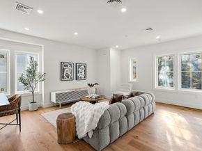 14 Elm 14, Newton MA 02465