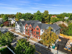 14 Elm 14, Newton MA 02465
