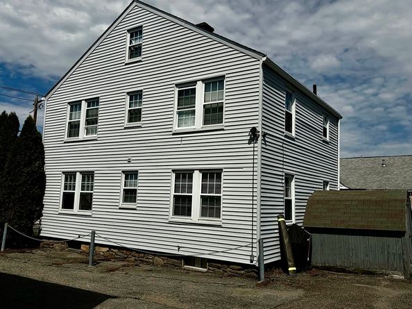 521-523 Burncoat St, Worcester MA 01606