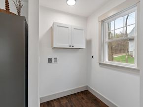 7 Albemarle St, Worcester MA 01605