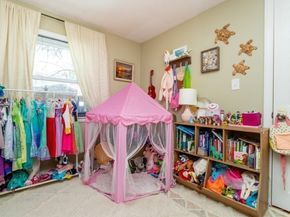 9 Sunset Ave, Holbrook MA 02343