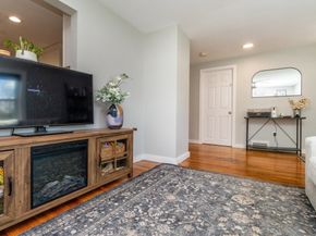 9 Sunset Ave, Holbrook MA 02343