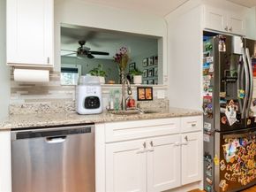 9 Sunset Ave, Holbrook MA 02343