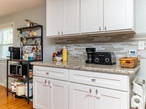 9 Sunset Ave, Holbrook MA 02343