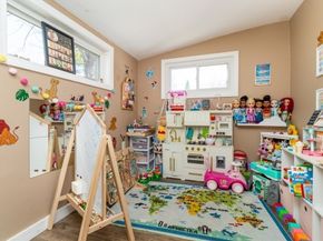 9 Sunset Ave, Holbrook MA 02343