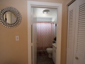 7 Fernview Ave 11, North Andover MA 01845
