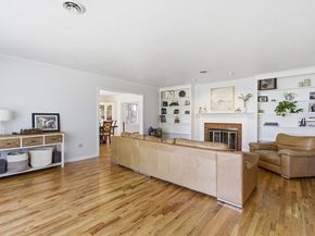 28 Lancelot Ct, Norwood MA 02062