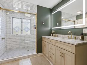 28 Lancelot Ct, Norwood MA 02062