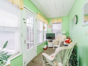 9 Dudley Street, Leominster MA 01453