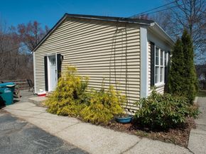 59 Carney St, Uxbridge MA 01569