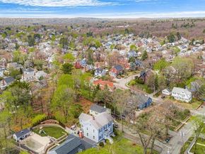 32 Lincoln Rd, Medford MA 02155