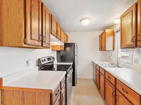 140 Cortland Cir 140, Leominster MA 01453