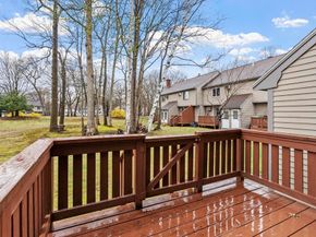 140 Cortland Cir 140, Leominster MA 01453