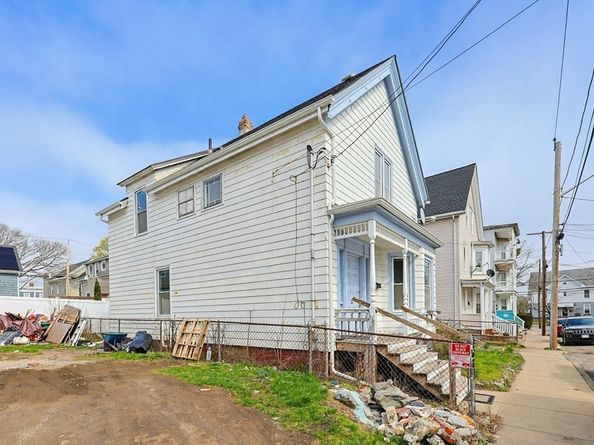 13 Rhodes Ave, Lynn MA 01905