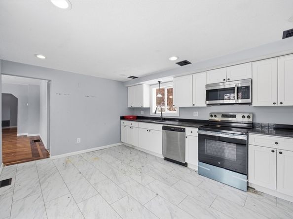 2230-2232 Cranberry Hwy, Wareham MA 02576