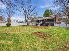 3 Hills Rd, Middleton MA 01949