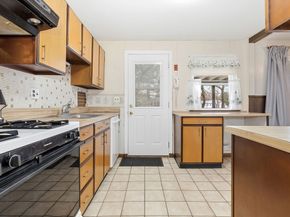 3 Hills Rd, Middleton MA 01949