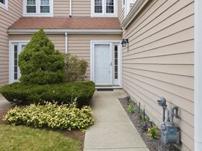 6 Teal Circle 6, Walpole MA 02081