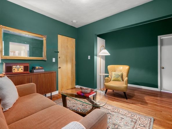 1404 Commonwealth Ave 17, Boston MA 02135