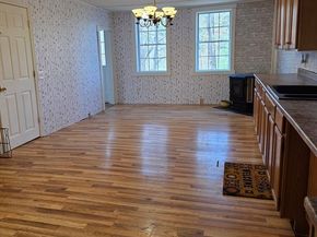 10 Bates Hl, Sturbridge MA 01518