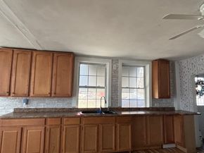 10 Bates Hl, Sturbridge MA 01518