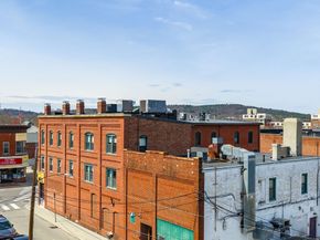 6 Cushing St 1, Waltham MA 02453