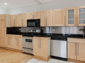 6 Cushing St 1, Waltham MA 02453