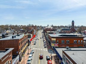 6 Cushing St 1, Waltham MA 02453