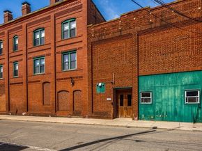 6 Cushing St 1, Waltham MA 02453