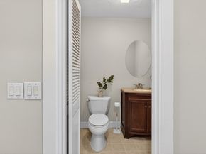 31 Elizabeth St 202, Worcester MA 01605