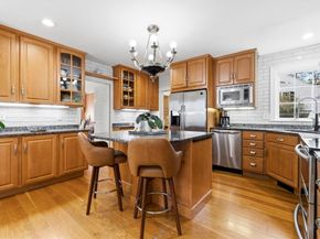 45 Cheever Cir, Andover MA 01810
