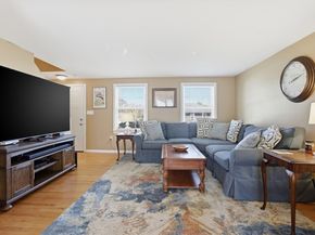 23 Bellmore Rd, Framingham MA 01702