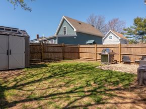6 Arthur St, Gloucester MA 01930