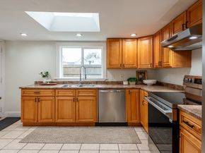 6 Arthur St, Gloucester MA 01930